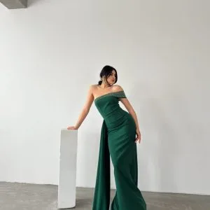 Емина долг фустан