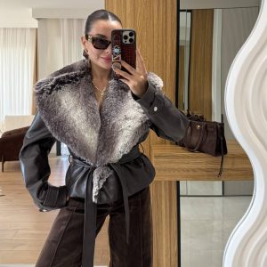 Кожена јакна со крзно