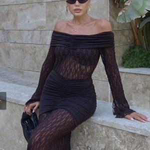 Долг фустан со чипка